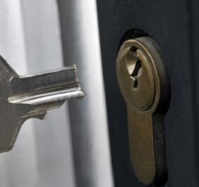911 Lock And Door LLC
